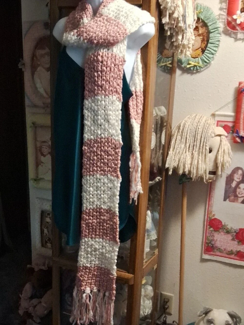 NWOT,SUPER LONG,Vintage 90's,Handmade, Pink and Cream Knit Scarf 🩷🤍🩷